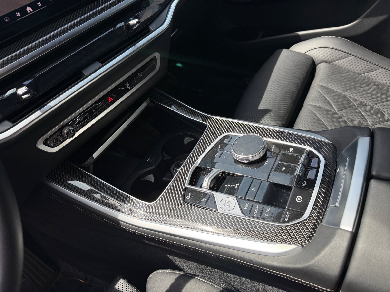 Used 2025 Gray BMW xDrive40i image 13