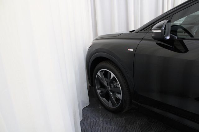 Used 2025 Black Audi Premium Plus image 25