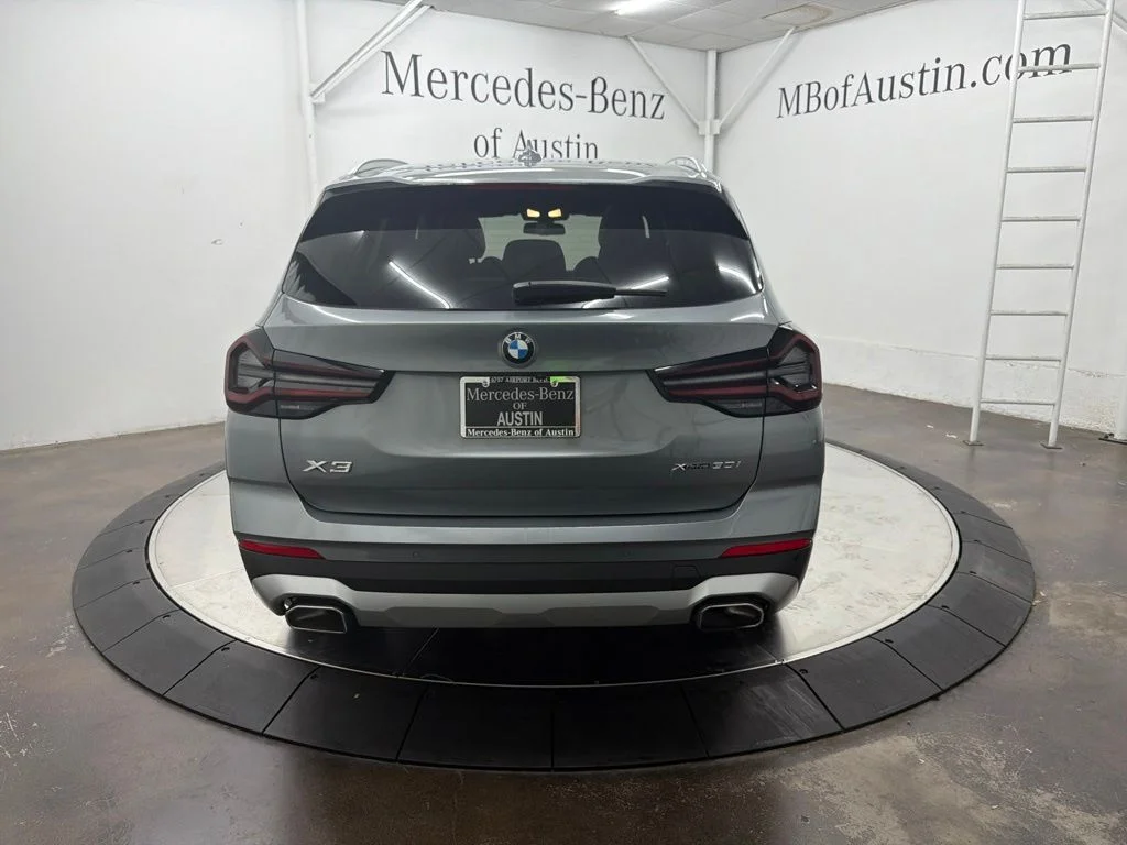 Used 2023 Gray BMW xDrive30i image 6