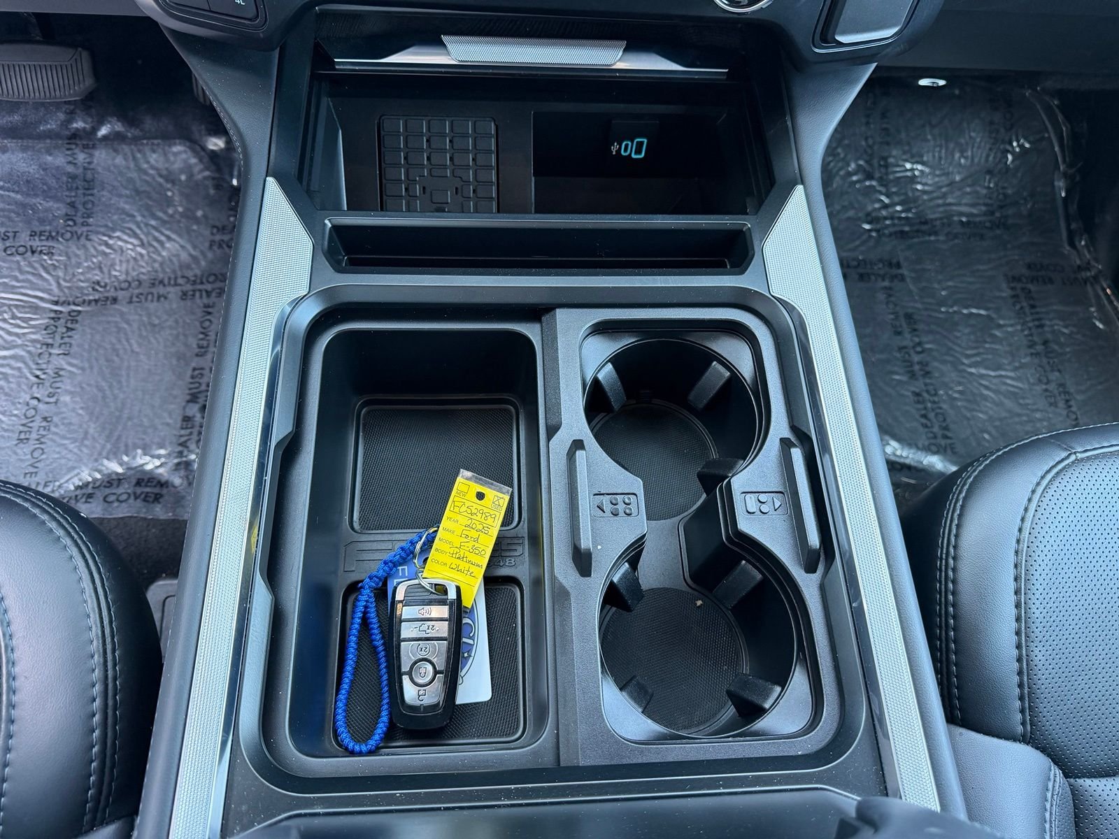 2025 Ford F-350 Super Duty Platinum - Photo 23