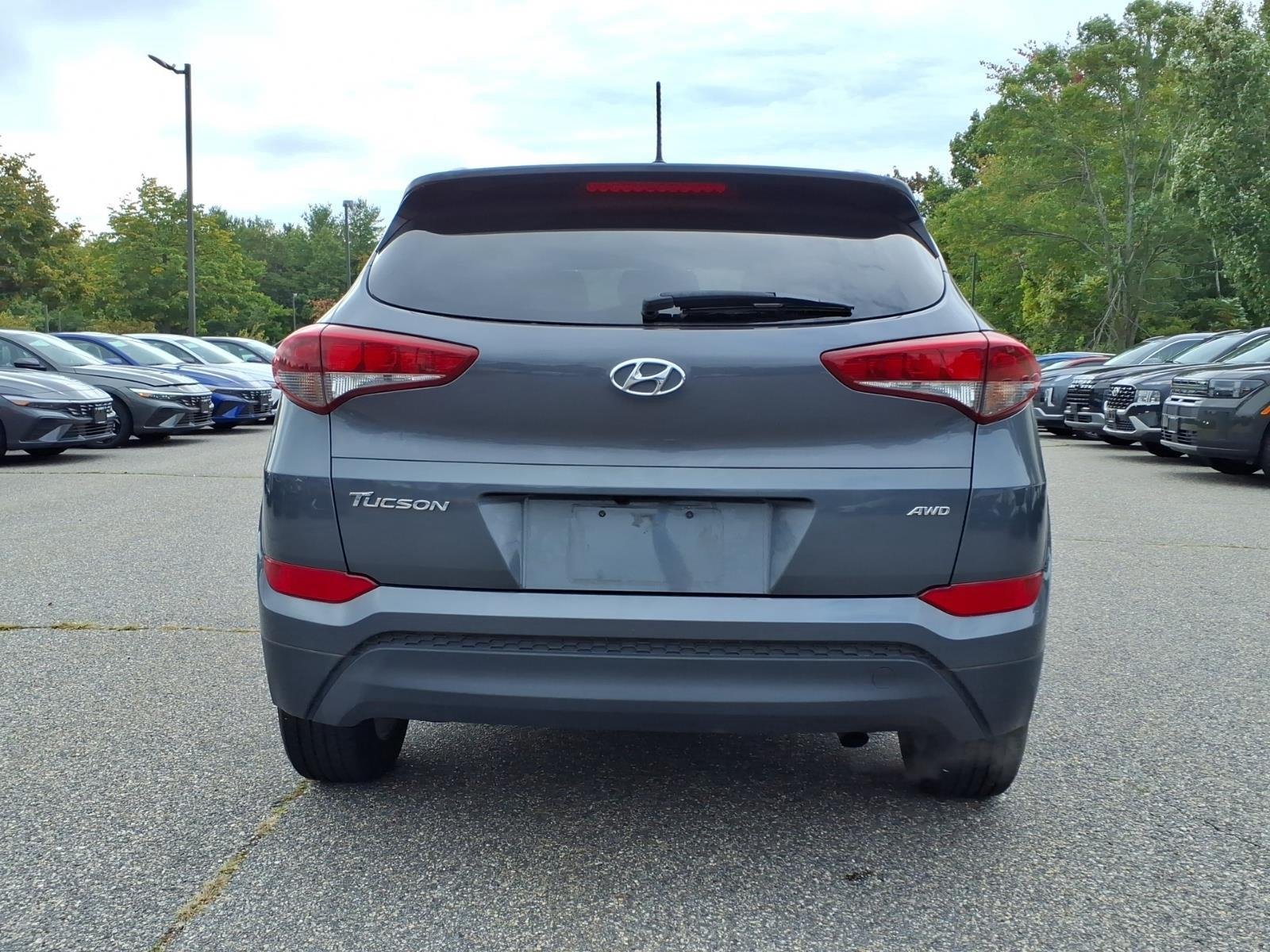Used 2017 Coliseum Gray Hyundai SE image 6