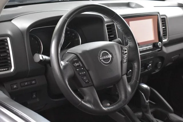 Used 2022 Blue Nissan SV image 21