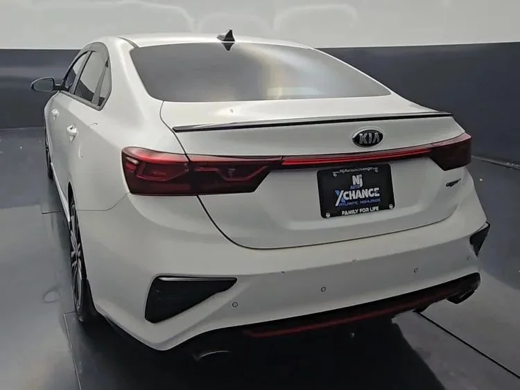 Used 2021  Kia GT Sedan 4D image 6