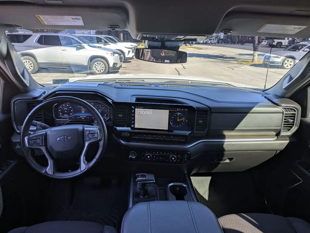 Used 2024 White Chevrolet RST image 21