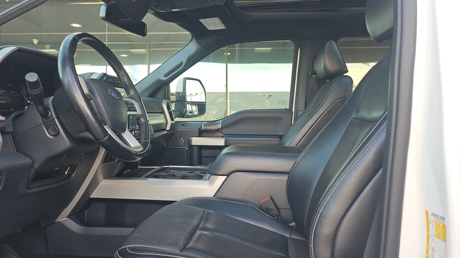 Used 2022 Star White Metallic Tri-Coat Ford Lariat 4WD image 10