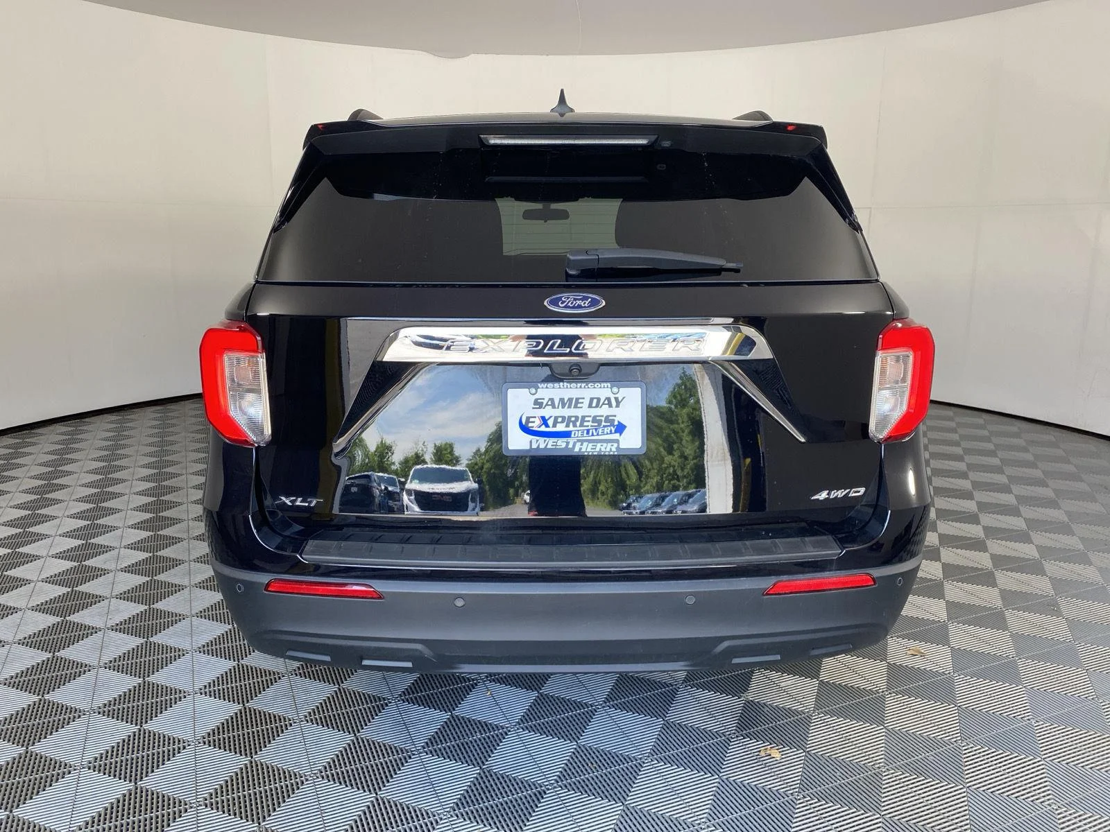 Used 2024 Agate Black Ford XLT image 23