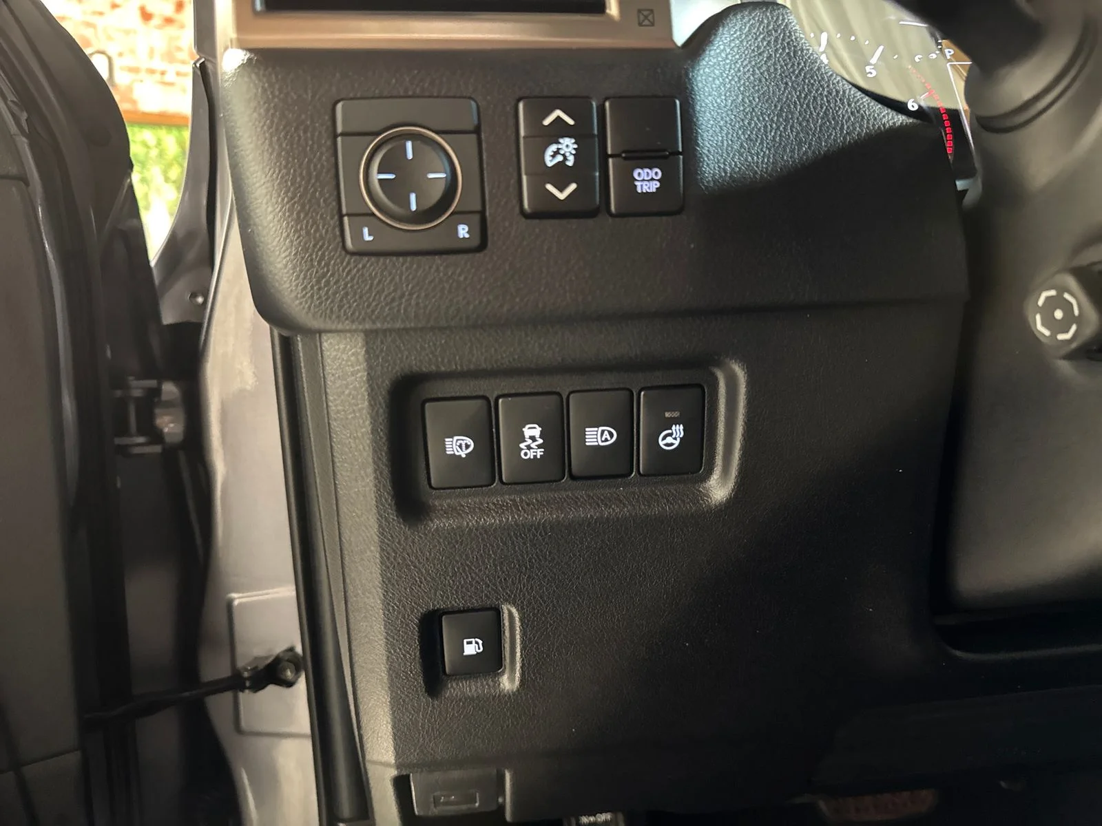 Used 2021 Gray Lexus 460 image 16