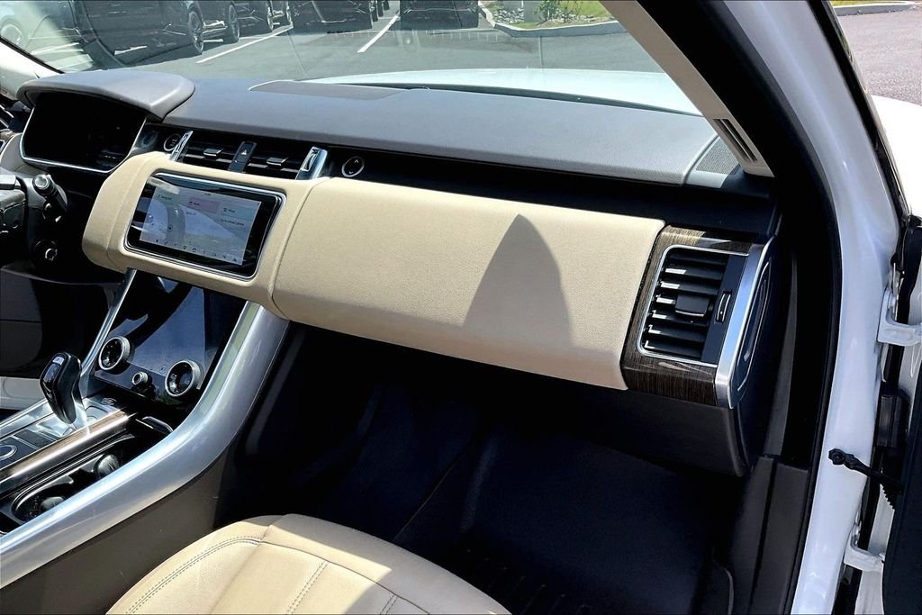 Certified Used 2022 Fuji White Land Rover SE image 16