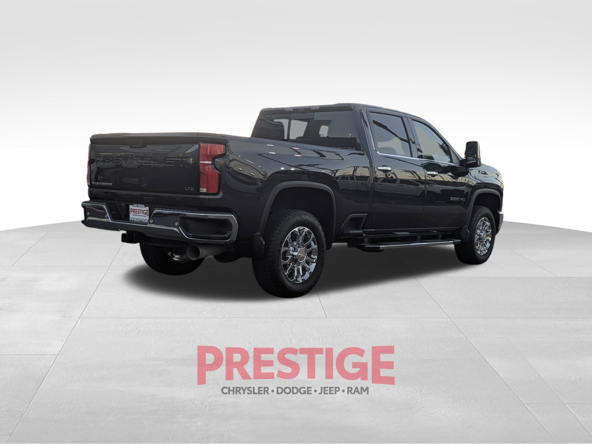 Used 2024 Gray Chevrolet LTZ image 5