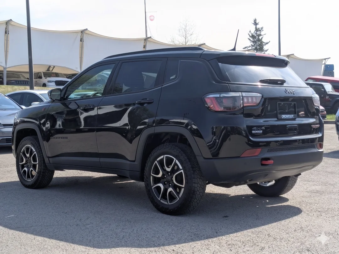 Certified Used 2024 Black Jeep Trailhawk - - 4x4 - Leather - Sun & Sound Grp - Alpine Audio - NAV & More! image 6