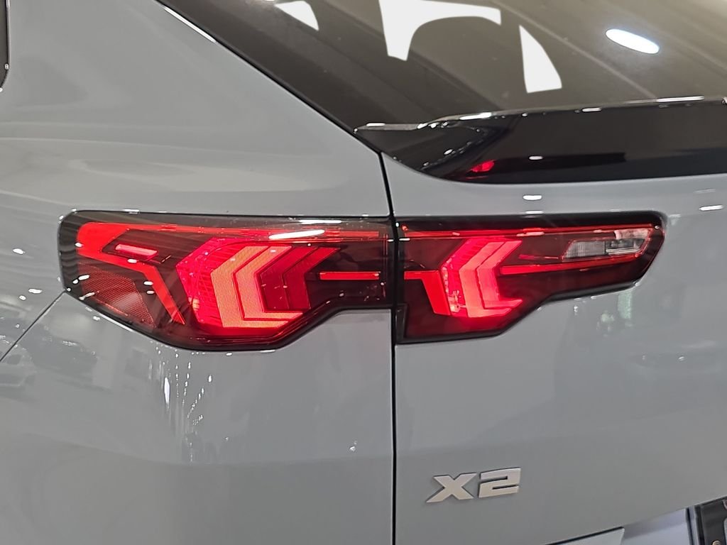 New 2026 Brooklyn Grey Metallic BMW M35i image 22