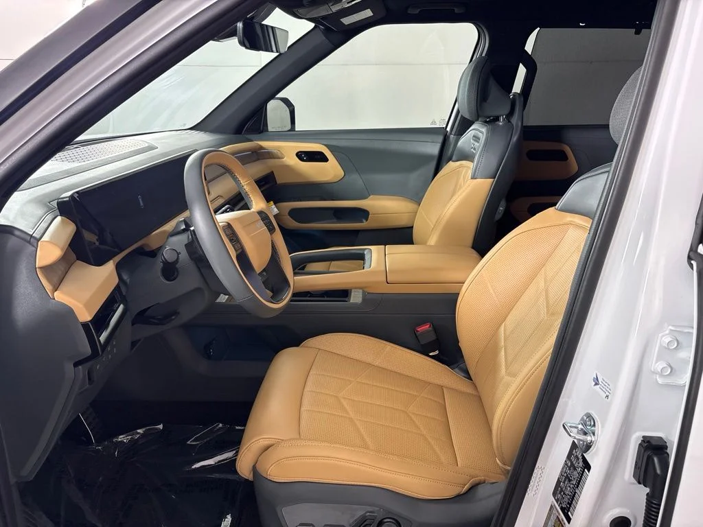 New 2027 Glacial White Pearl Kia X-Line SX image 30