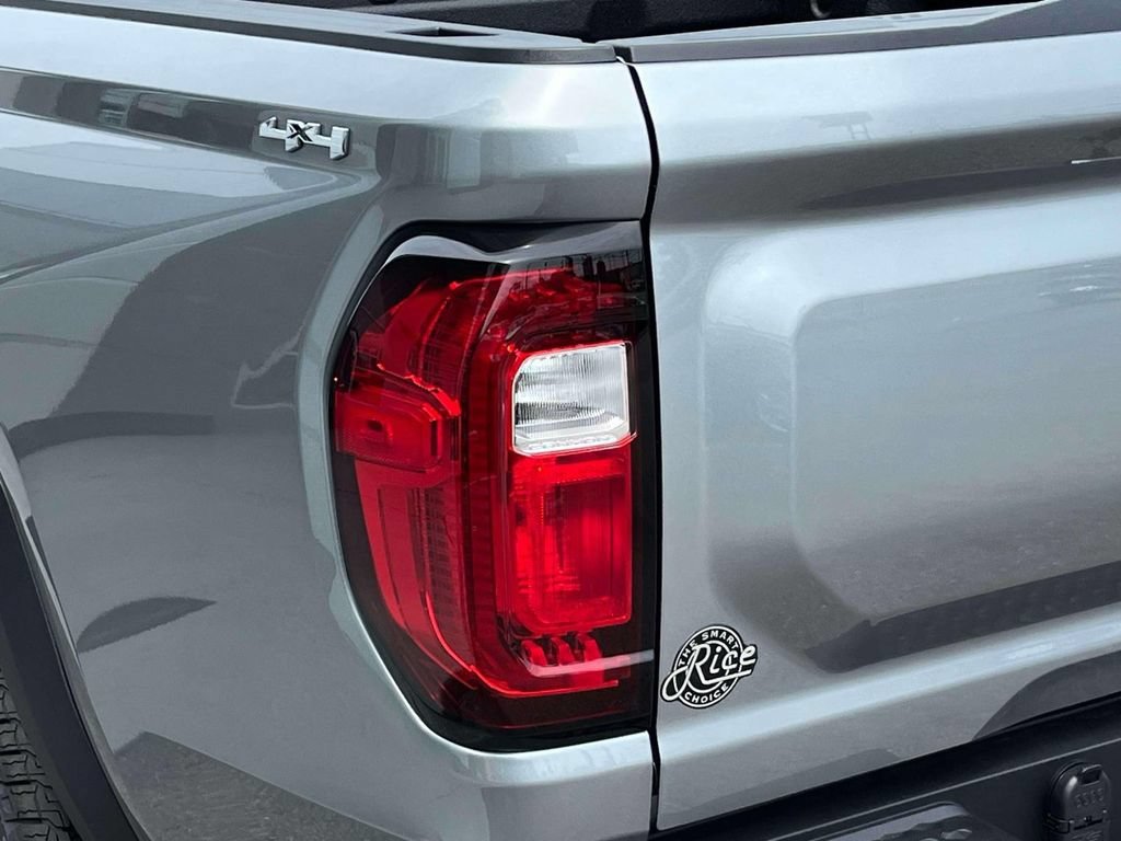 New 2026 Sterling Metallic GMC Elevation image 10
