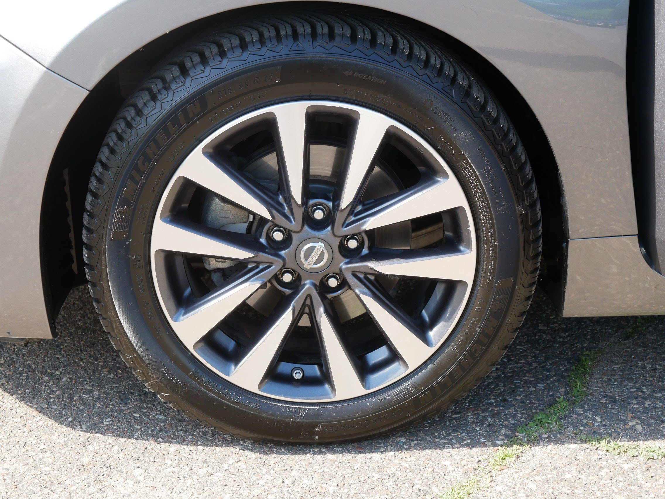 Certified Used 2017 Gun Metallic Nissan 2.5 SV image 15
