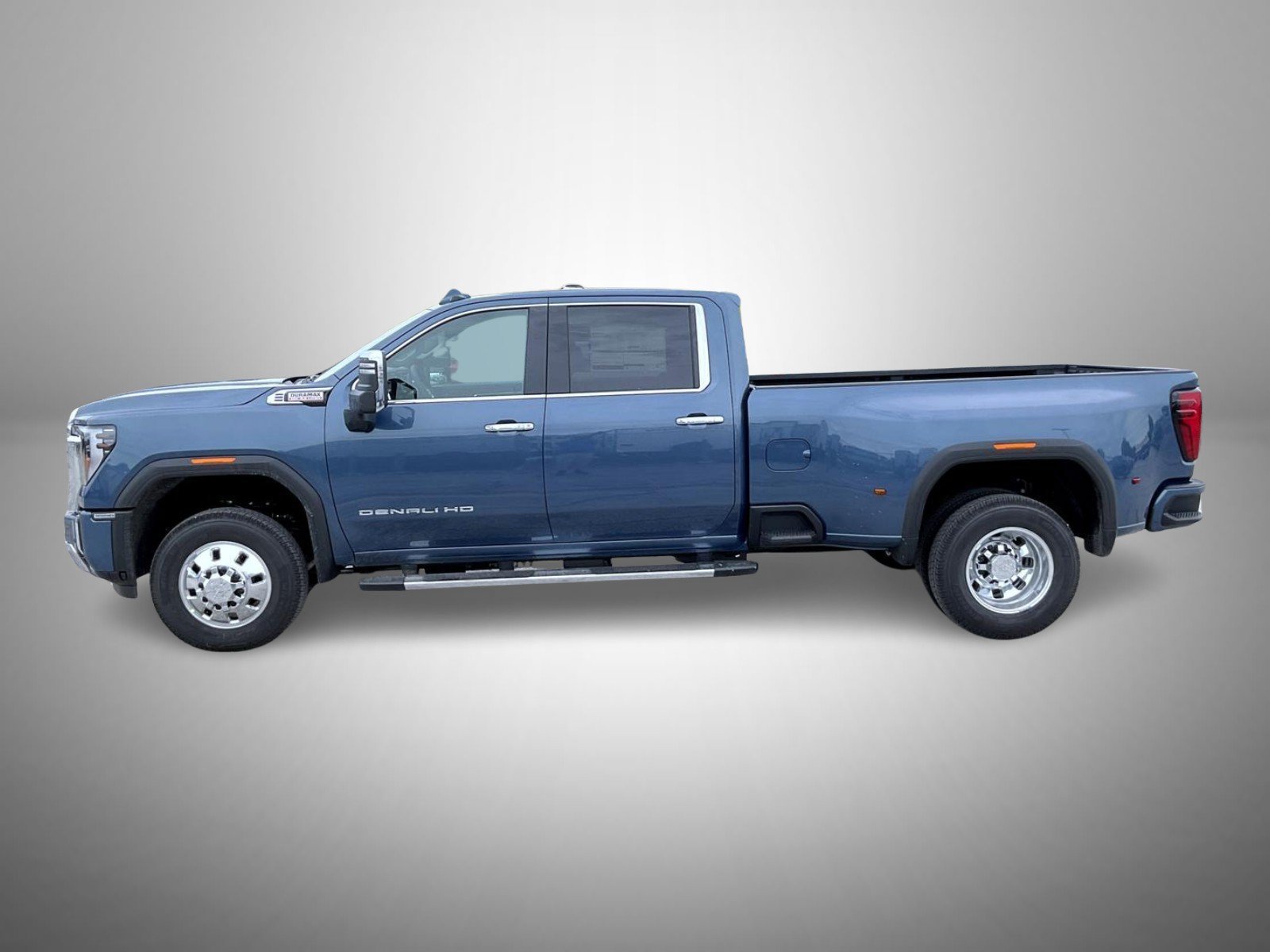 2026 GMC Sierra 3500HD Denali - Photo 8