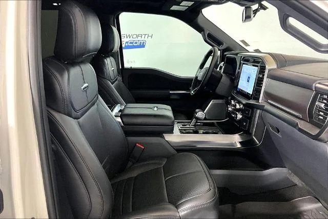 Used 2025 White Metallic Ford Platinum image 32
