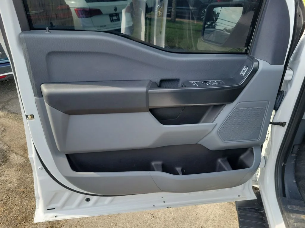 Used 2022 White Ford XL image 19