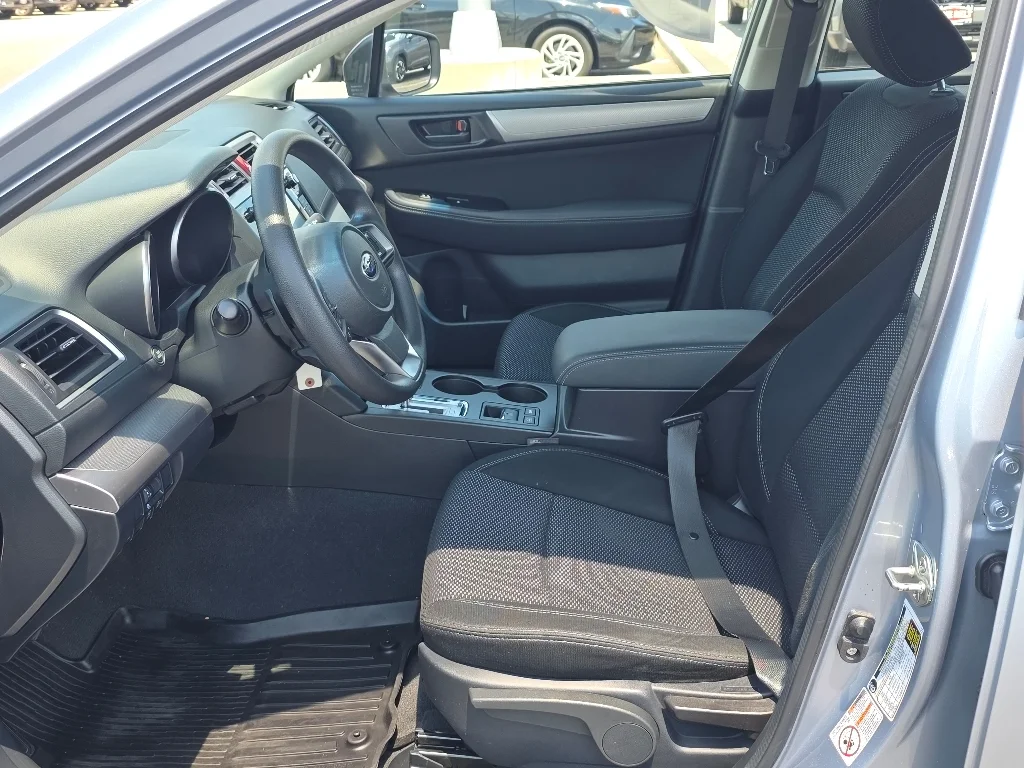 Used 2019 Ice Silver Metallic Subaru 2.5i image 32