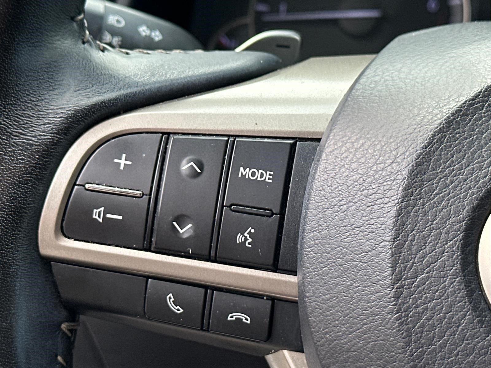 2020 Lexus RX 350 - Photo 25