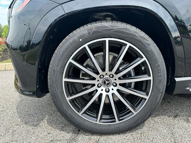 New 2026 Black Mercedes-Benz GLS 450 image 9