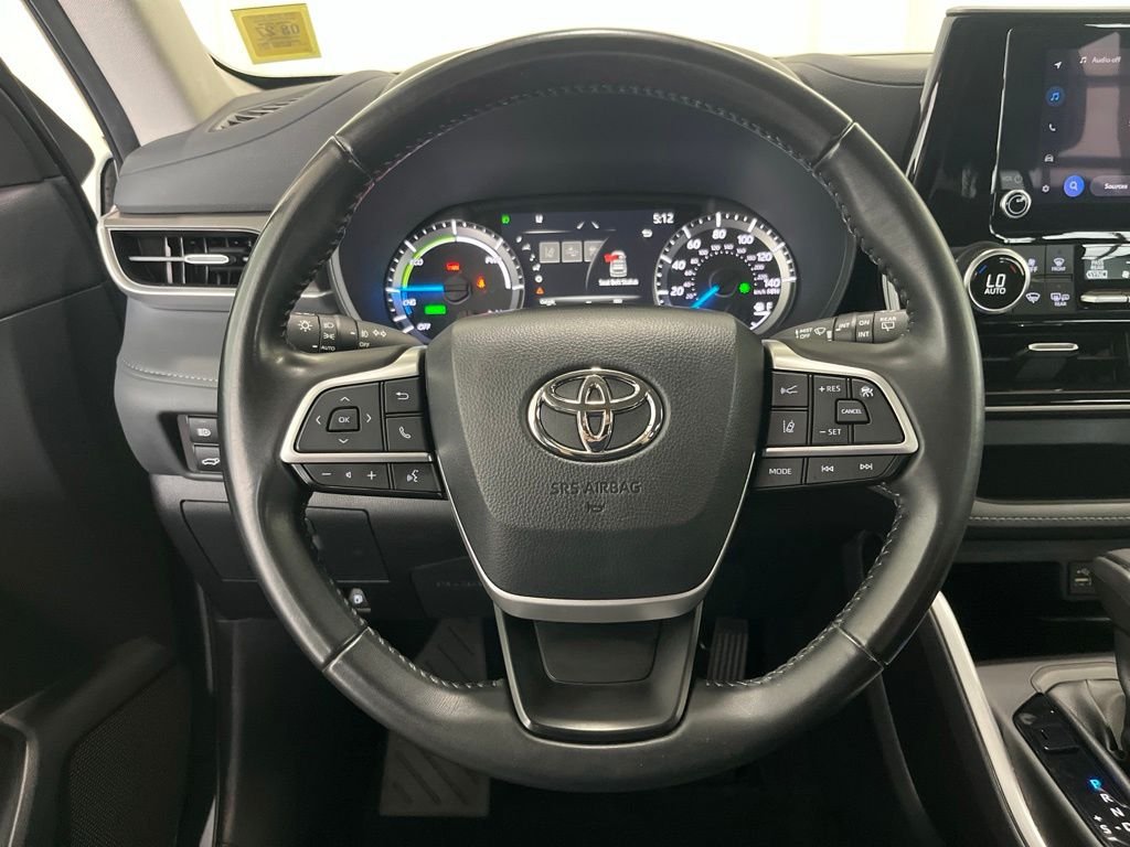 Used 2023 Blue Toyota LE image 5