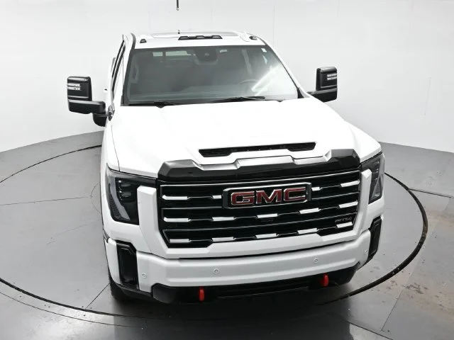 Used 2025 Summit White GMC AT4 image 34
