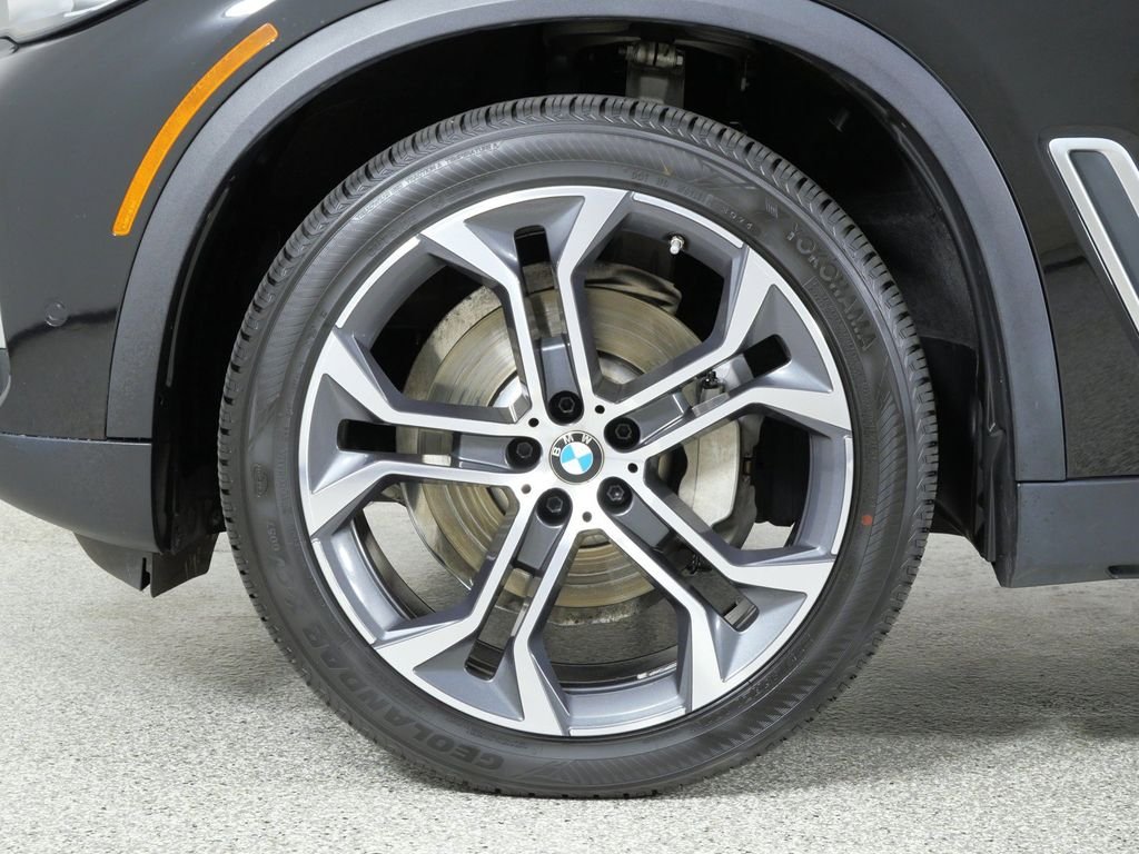 Used 2020 Jet Black BMW xDrive40i image 17