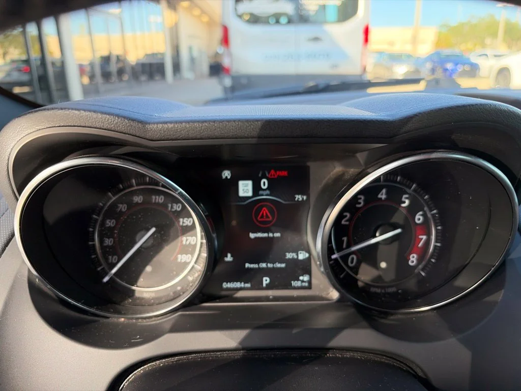 Used 2019 Green Jaguar P300 image 20