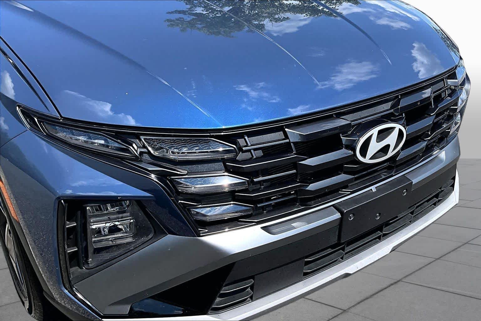 Used 2025 Atlantis Blue Hyundai SEL image 29