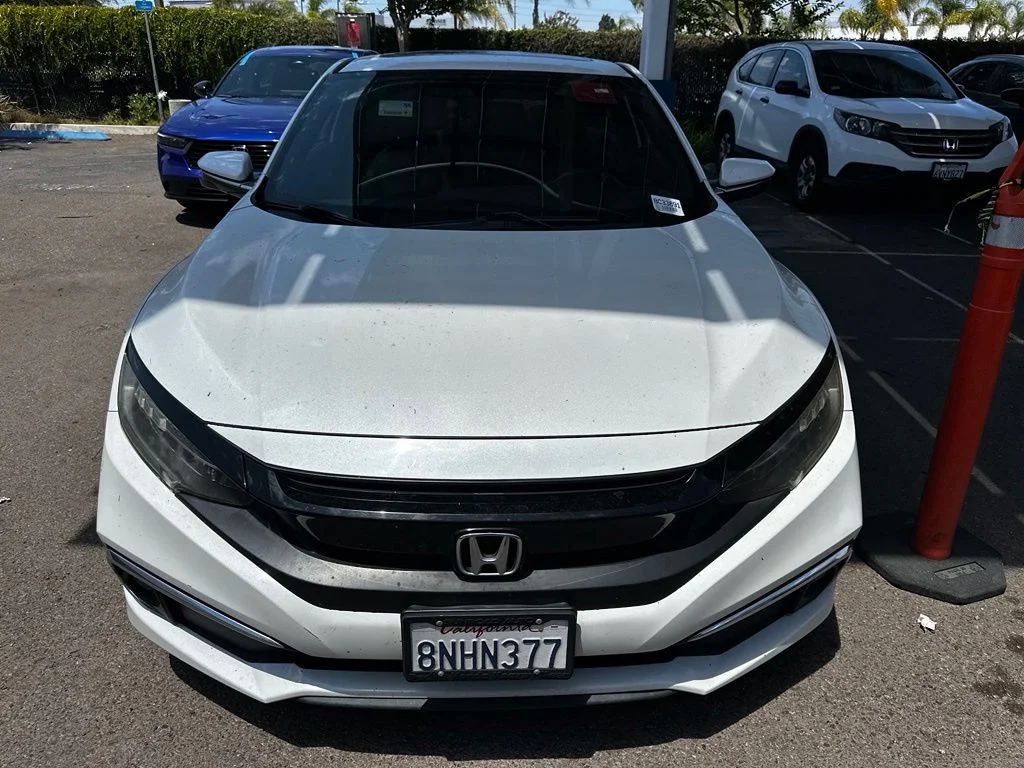 Used 2019 White Honda Touring image 4