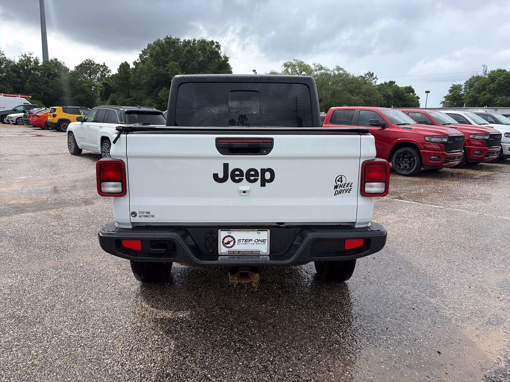 Used 2024 White Jeep Sport image 5