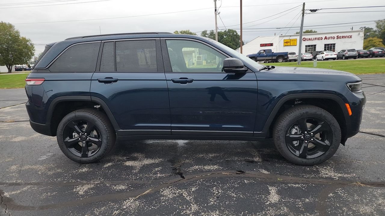 New 2027 Blue Jeep Limited image 9