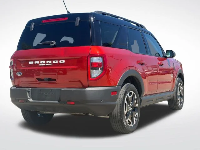 Used 2023 Red Ford Outer Banks image 22