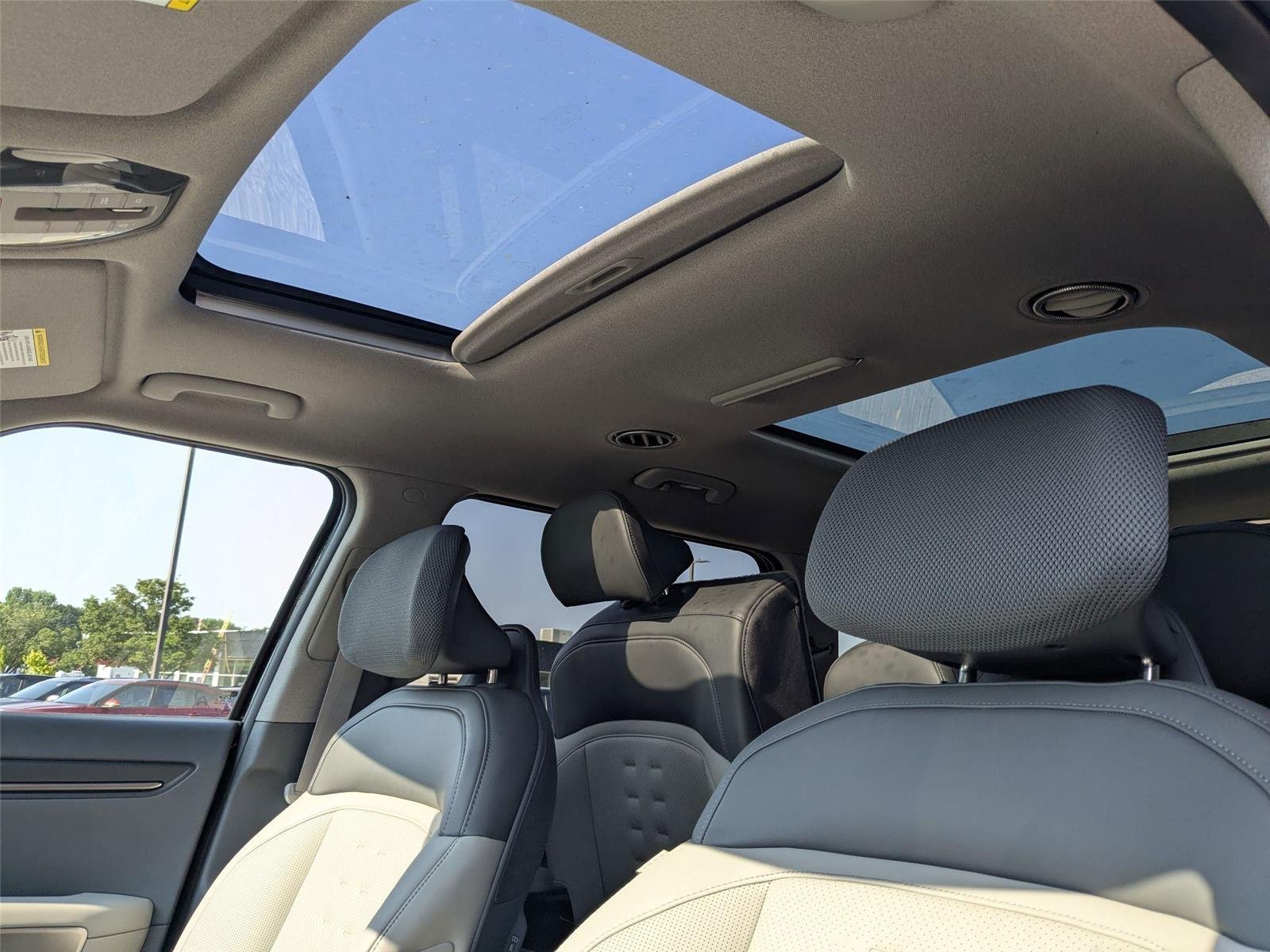 2026 Kia EV9 Wind - Photo 16