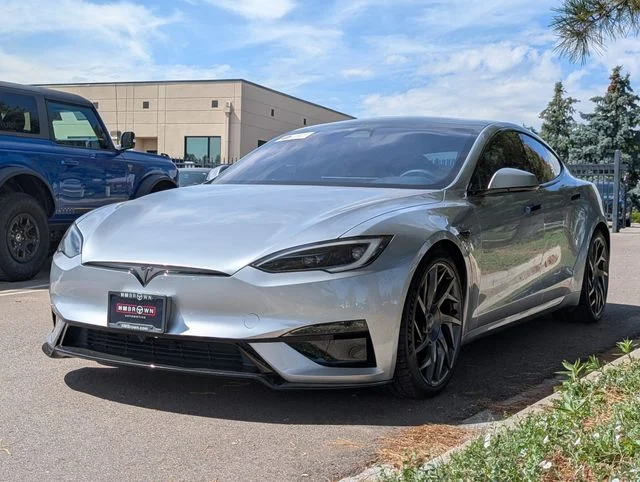 Used 2026 Lunar Silver Tesla Plaid image 5