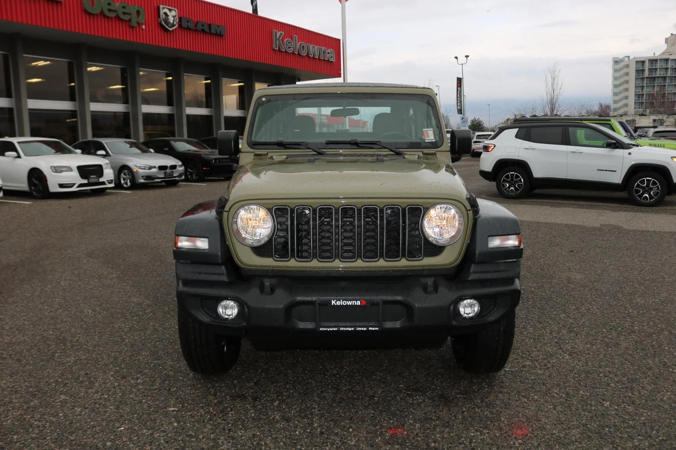 New 2026 41 (pj5) Jeep Sport image 2
