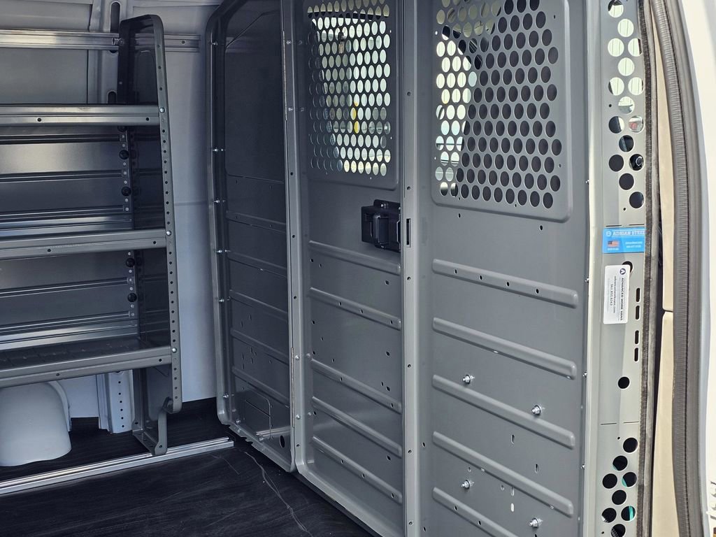 2025 Chevrolet Express Cargo Work Van - Photo 10