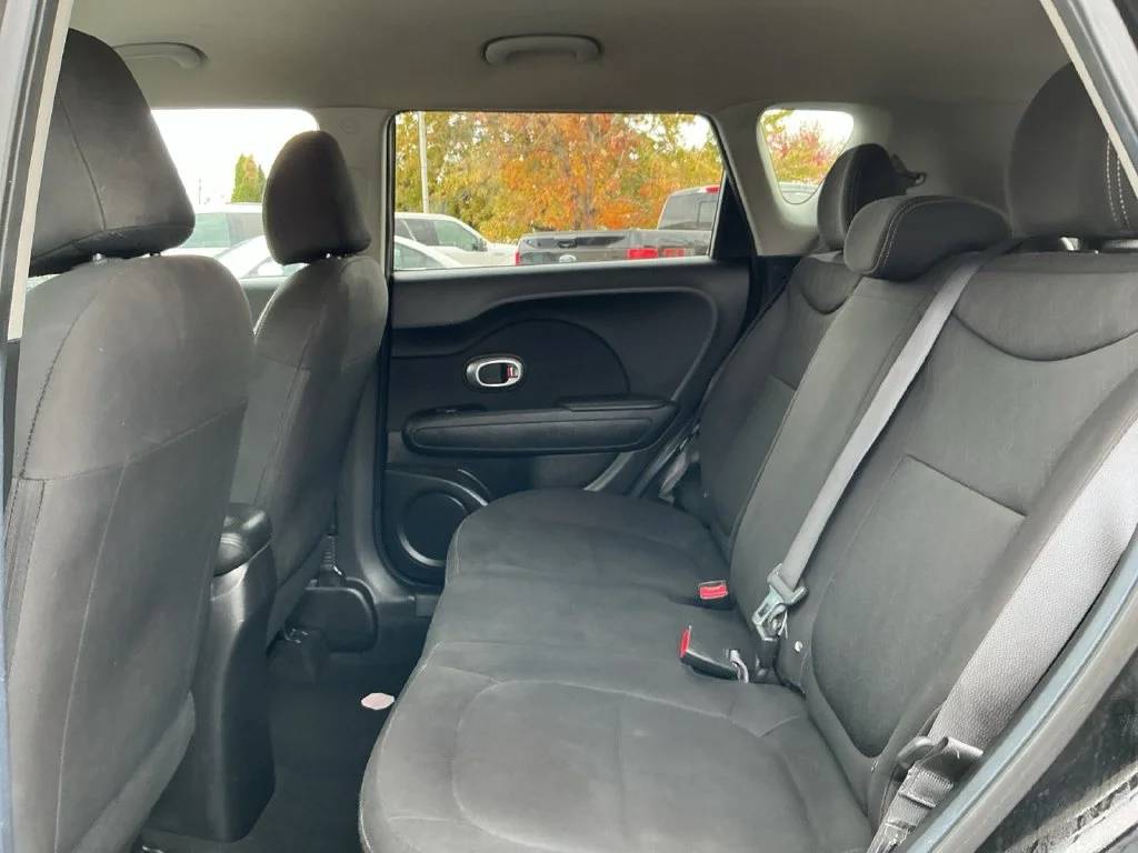 Used 2019 Black Kia Base image 21