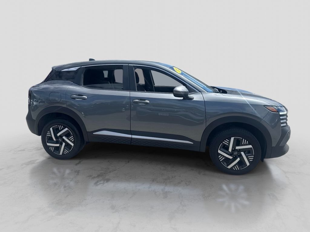 Used 2025 Gray Nissan SV image 8