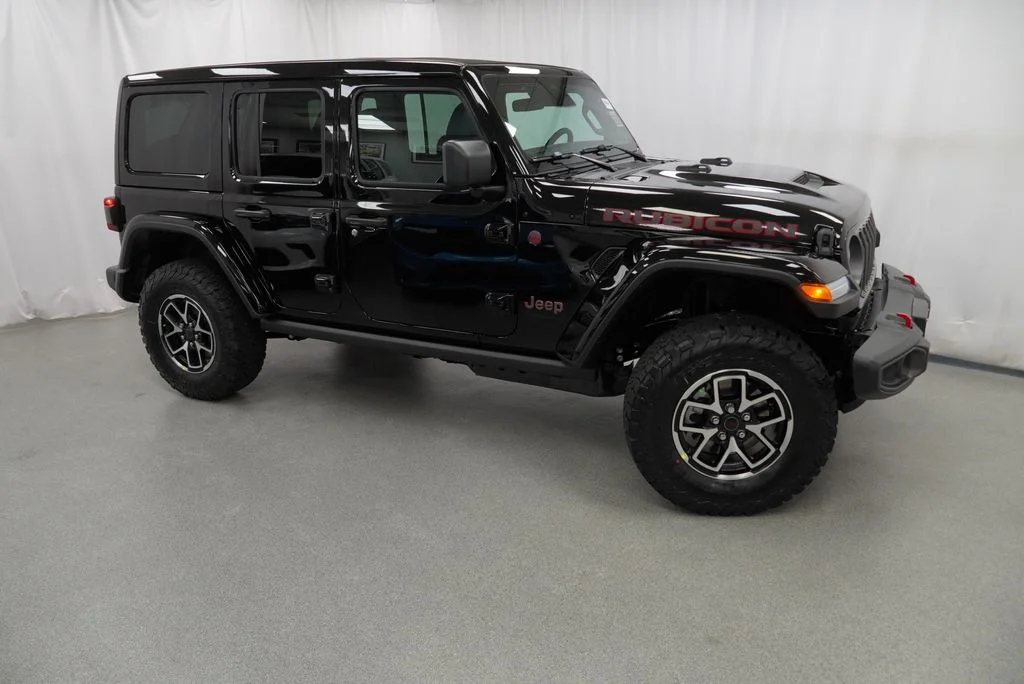 New 2026 Black Clear-Coat Exterior Paint Jeep Rubicon image 9