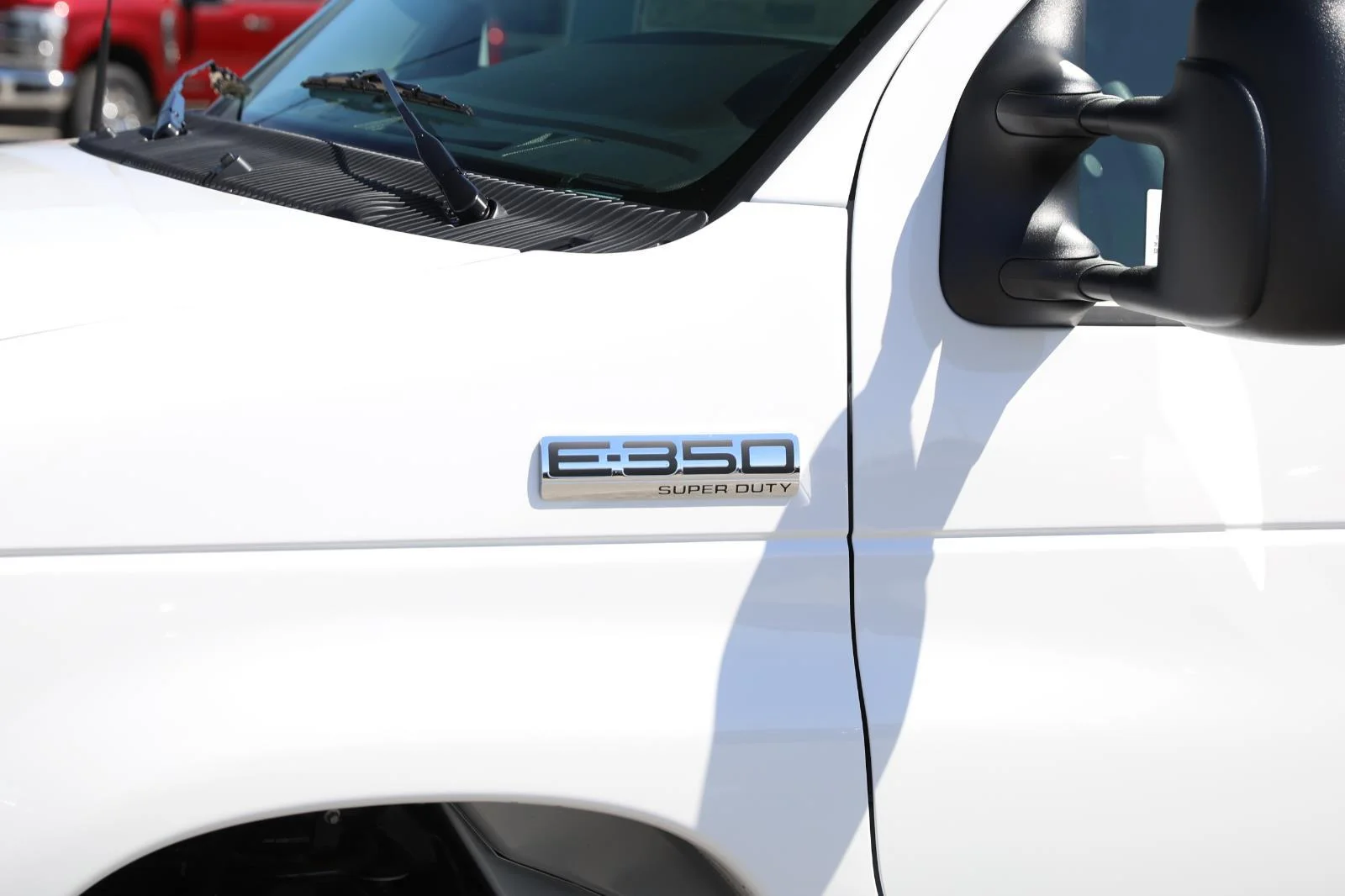 New 2026 Oxford White Ford E-350 SRW image 5