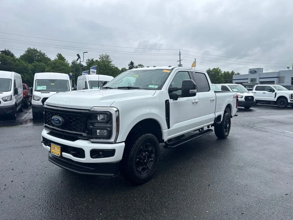 Used 2024 White Ford XLT image 1