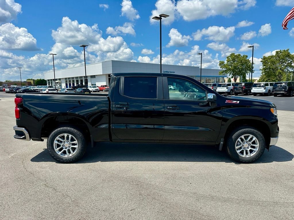 2026 Chevrolet Silverado 1500 LT - Photo 2
