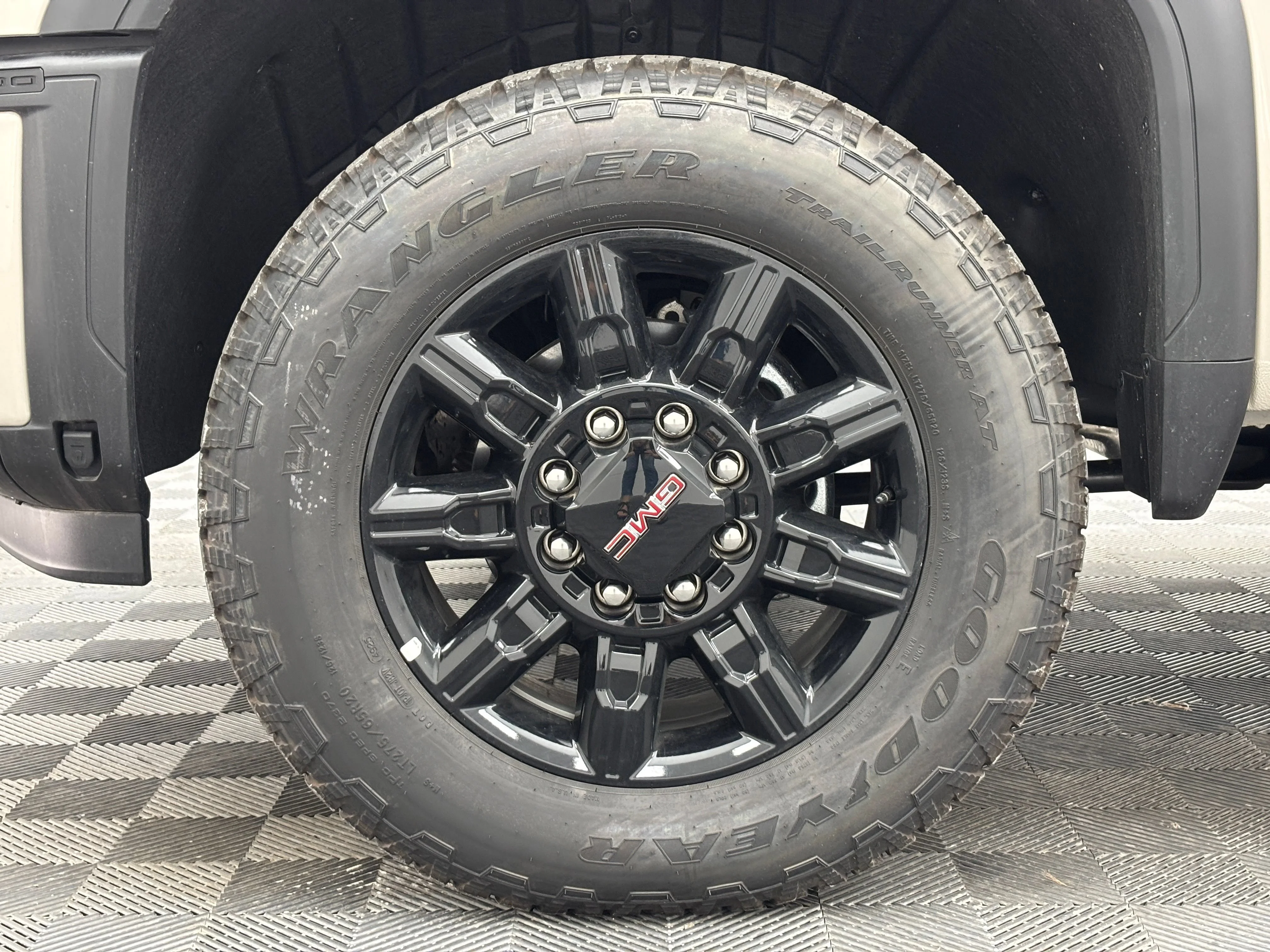 2026 GMC Sierra 2500HD AT4 - Photo 17