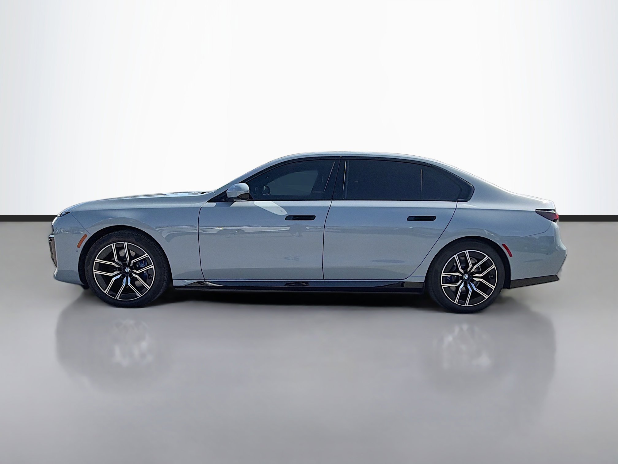 Used 2025 BMW i7 60 with VIN WBY53EJ03SCU87252 for sale in Sarasota, FL