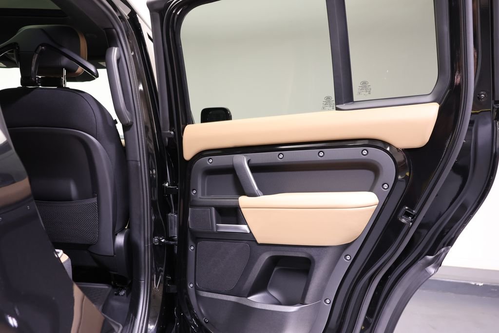 2026 Land Rover Defender V8 - Photo 41