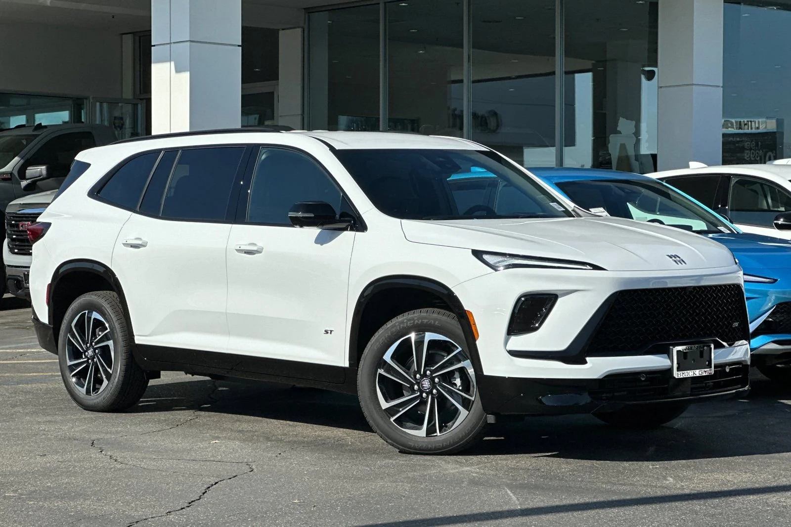 2026 Buick Enclave Sport Touring - Photo 2