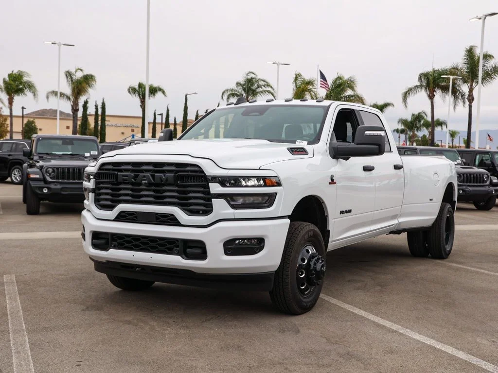 New 2026 Bright White Clear-Coat Exterior Paint RAM Big Horn Night Edition image 8