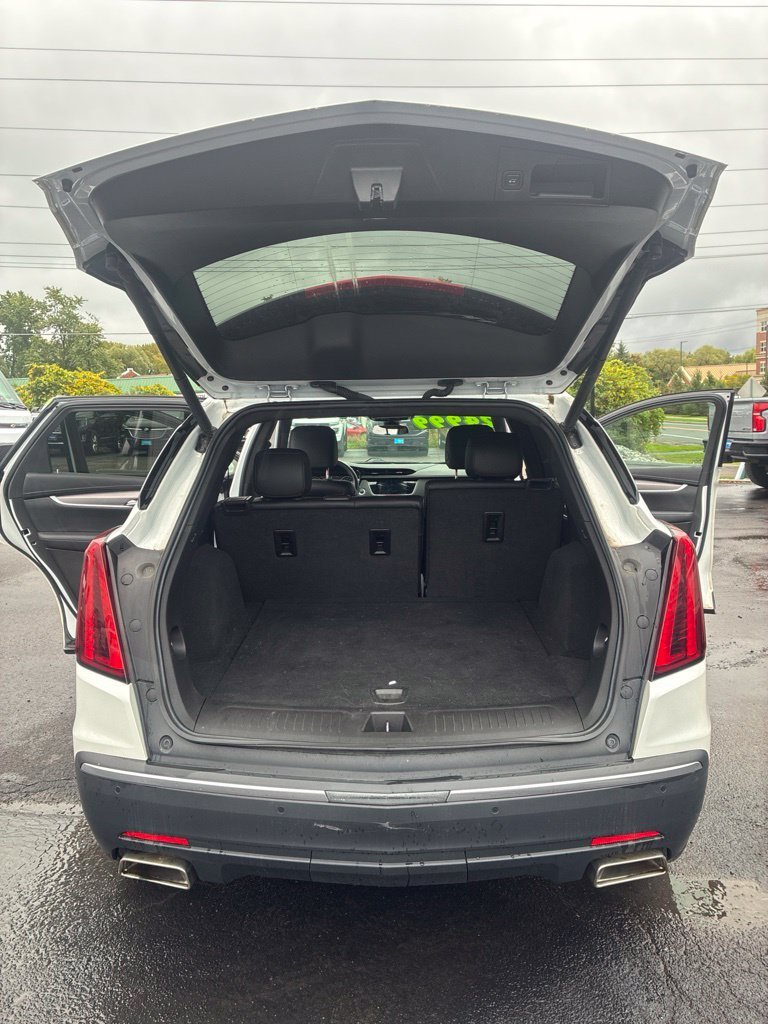 Used 2021 White Cadillac Luxury image 15
