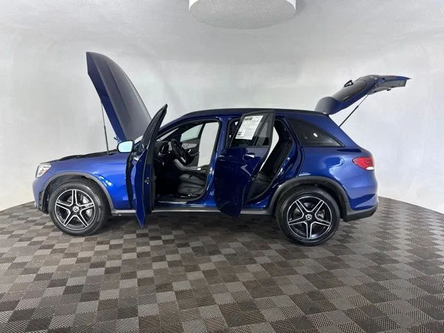 Used 2020 Blue Mercedes-Benz GLC 300 image 9